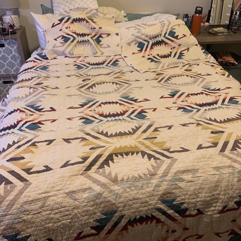 Queen Size Pendleton Quilt Set